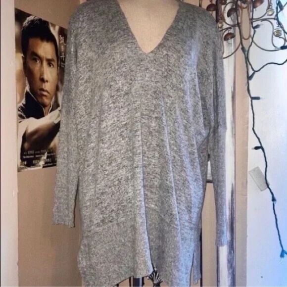 Miss Chievious Gray Deep V-Neck Oversized Pullover Sweater Size XS EUC - Picture 7 of 16